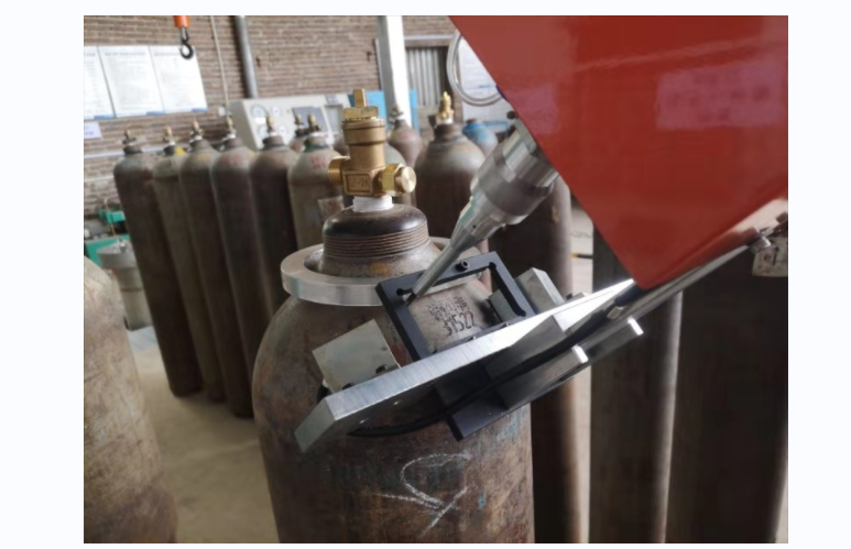 手持吸附式鋼瓶打標機，解決移動打標難題