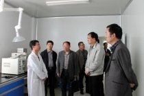 省藥監(jiān)局紀檢組長端木義生一行來景岳堂藥業(yè)公