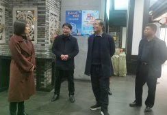 柯橋區(qū)副區(qū)長周艷一行調(diào)研華通醫(yī)藥